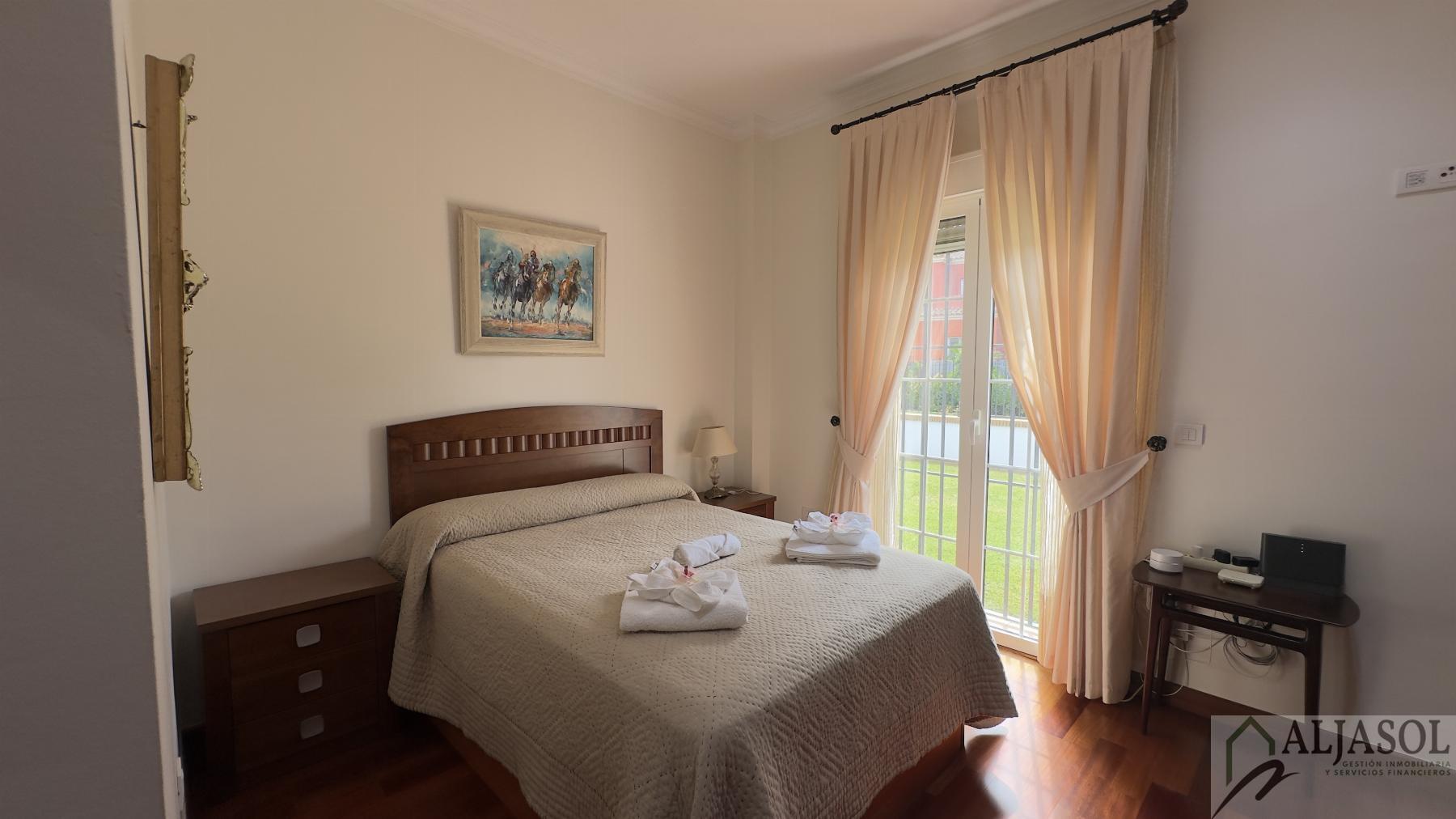 Venta de chalet en Bollullos de la Mitación