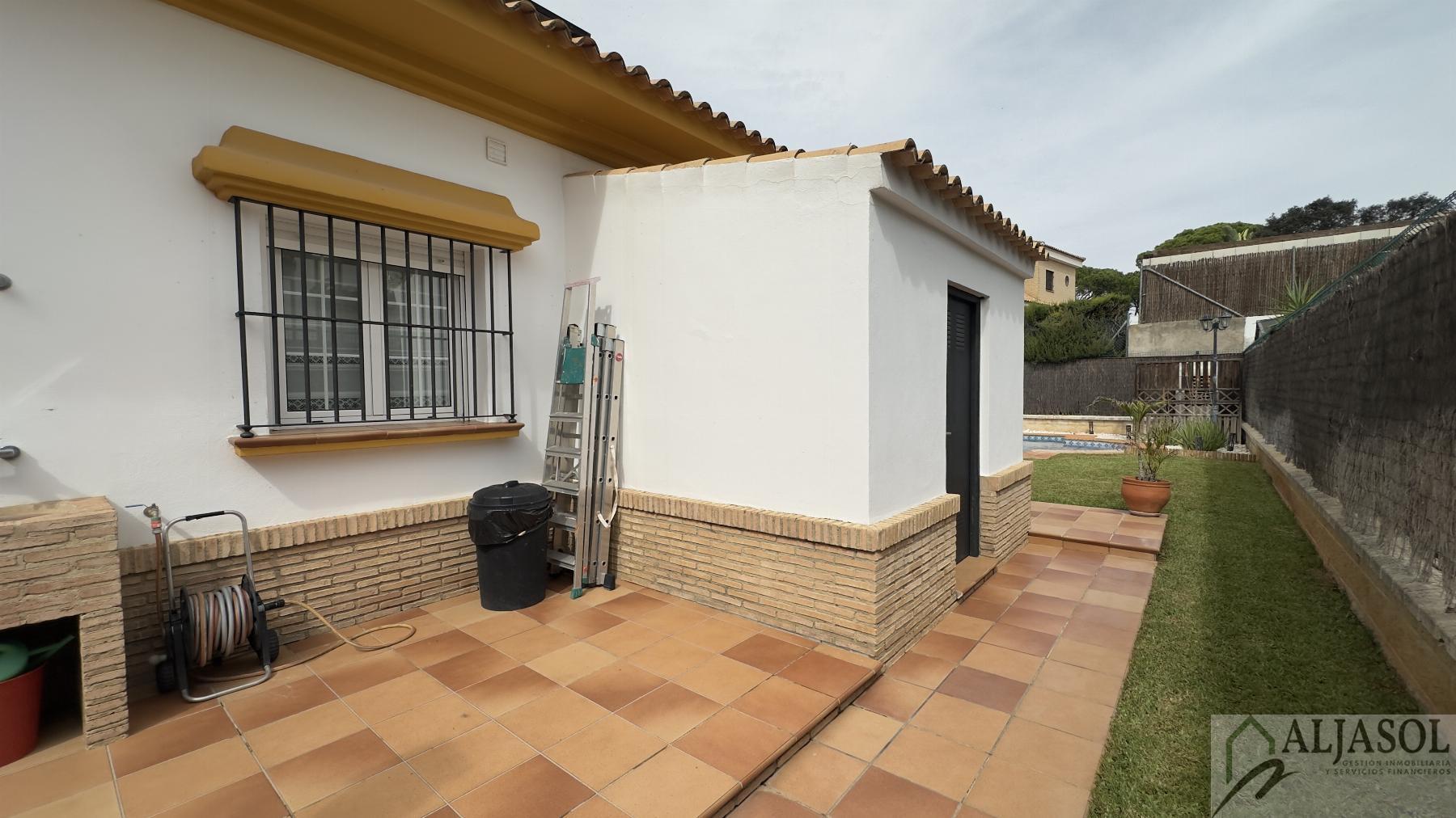 Venta de chalet en Bollullos de la Mitación