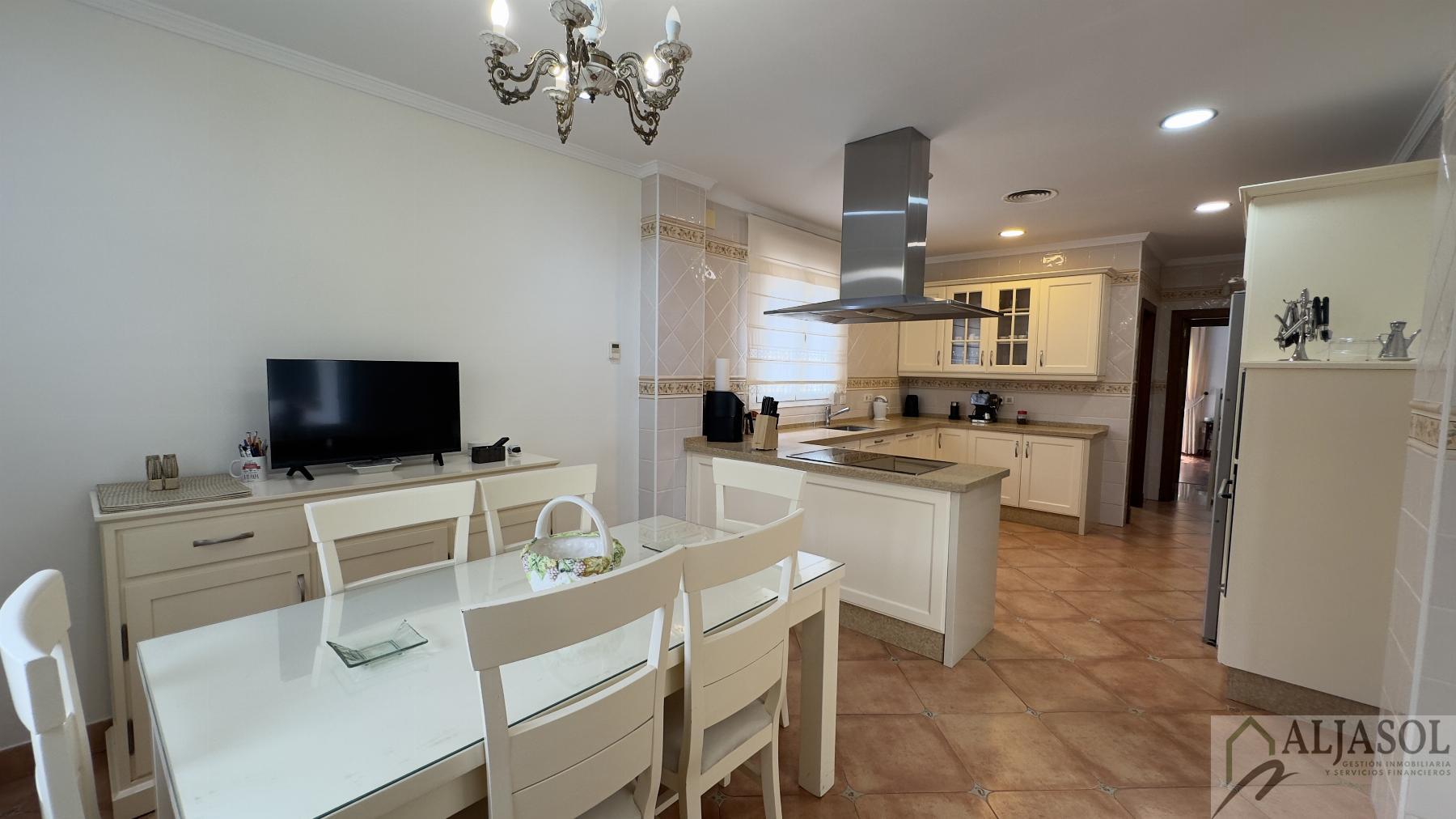 Venta de chalet en Bollullos de la Mitación