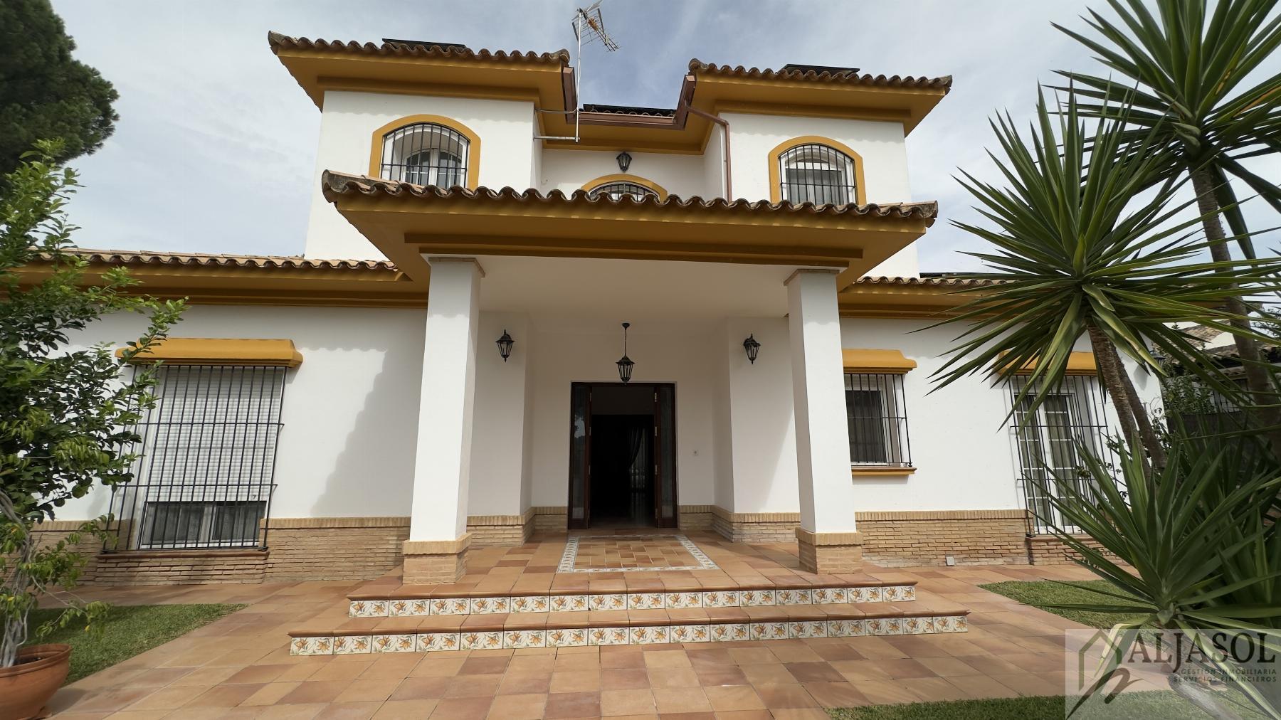 Venta de chalet en Bollullos de la Mitación