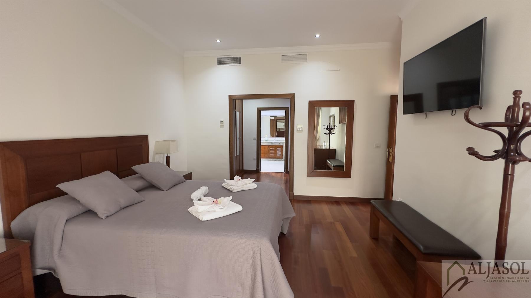 Venta de chalet en Bollullos de la Mitación