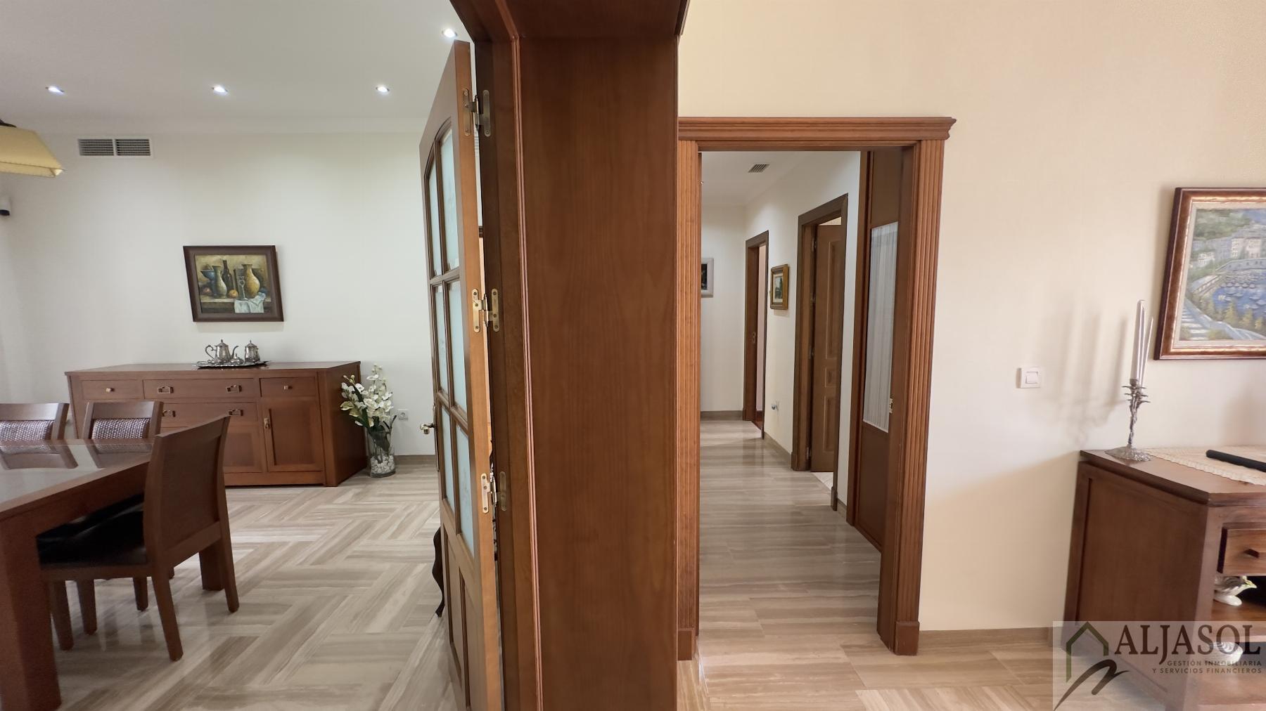 Venta de chalet en Bollullos de la Mitación