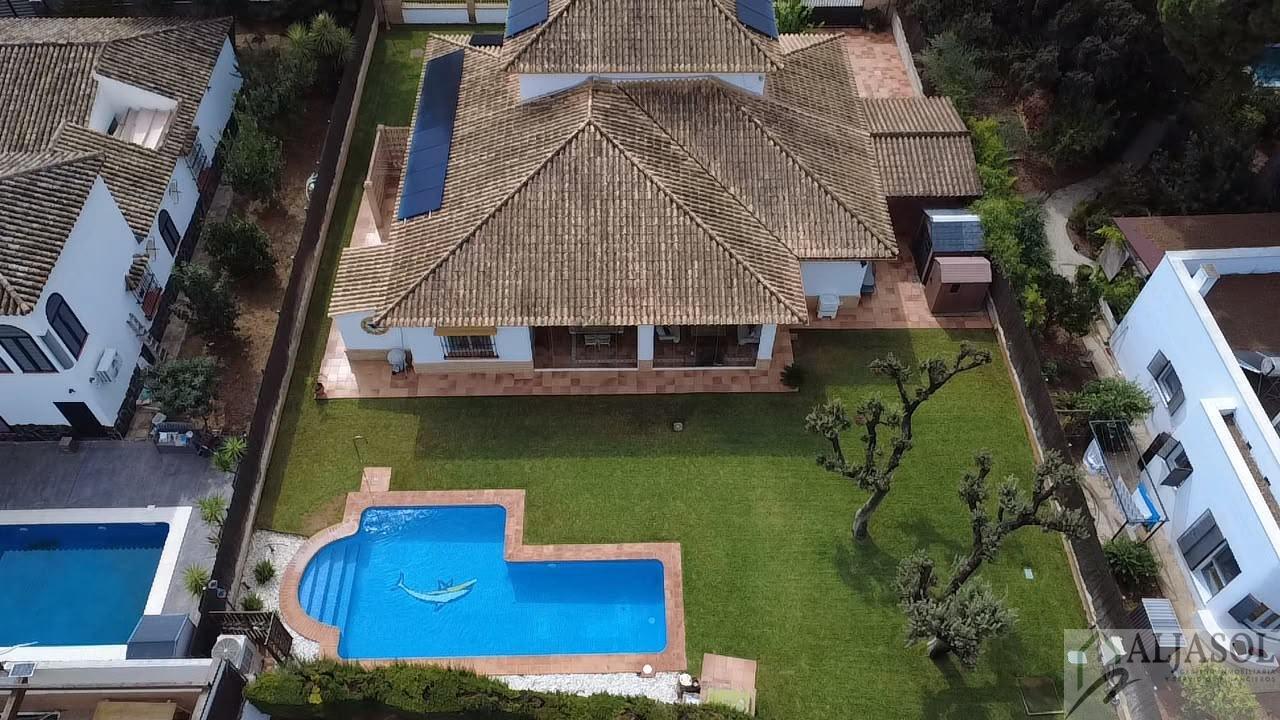 Venta de chalet en Bollullos de la Mitación