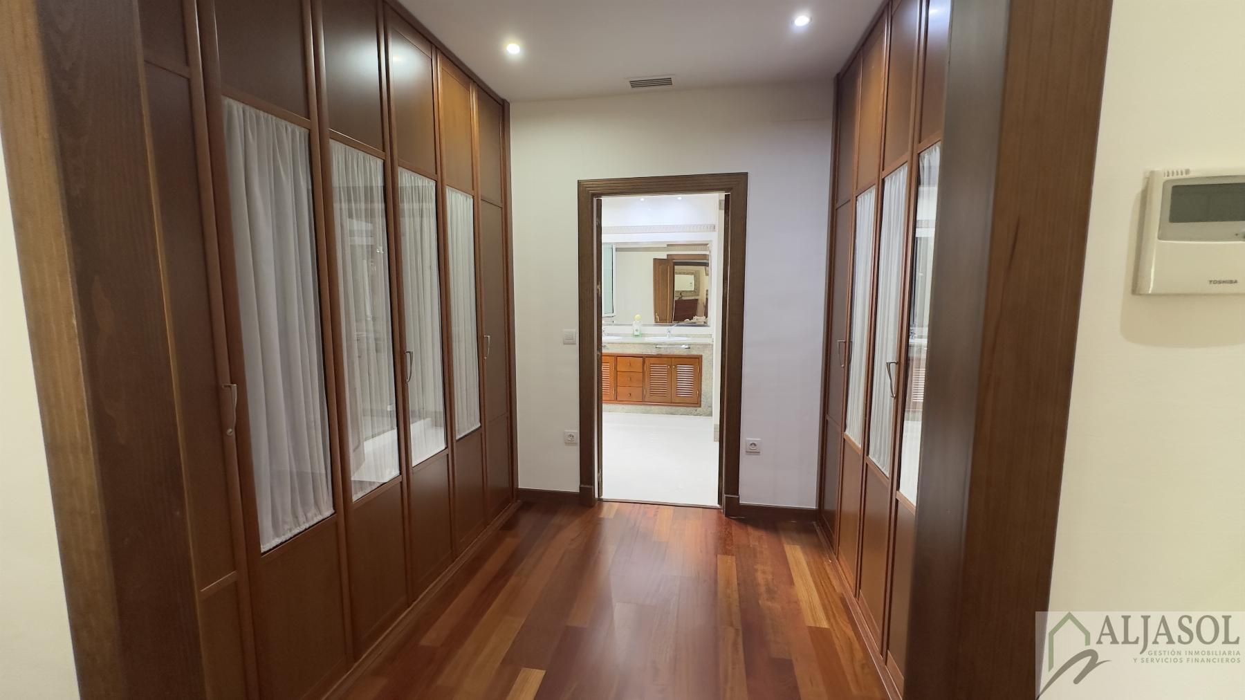 Venta de chalet en Bollullos de la Mitación