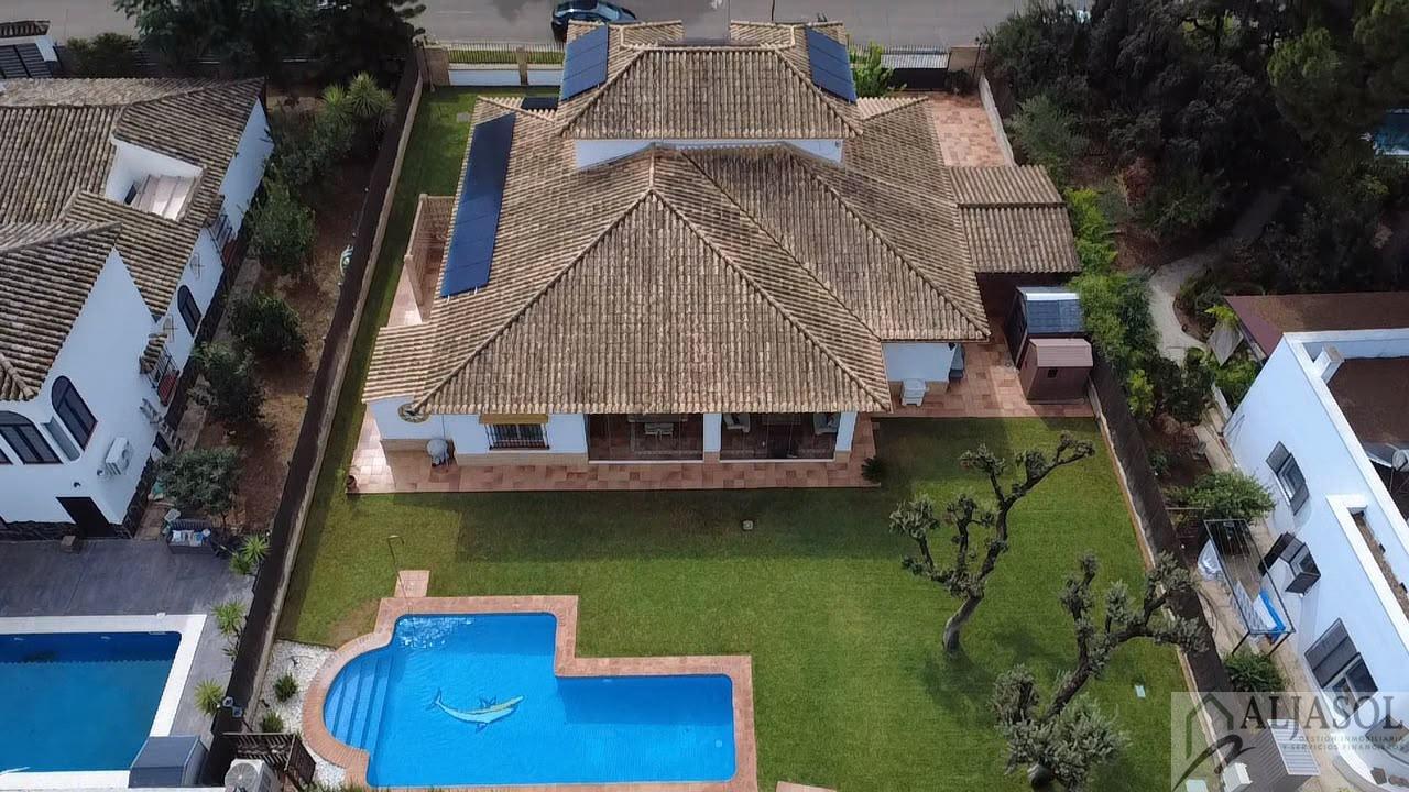 Venta de chalet en Bollullos de la Mitación