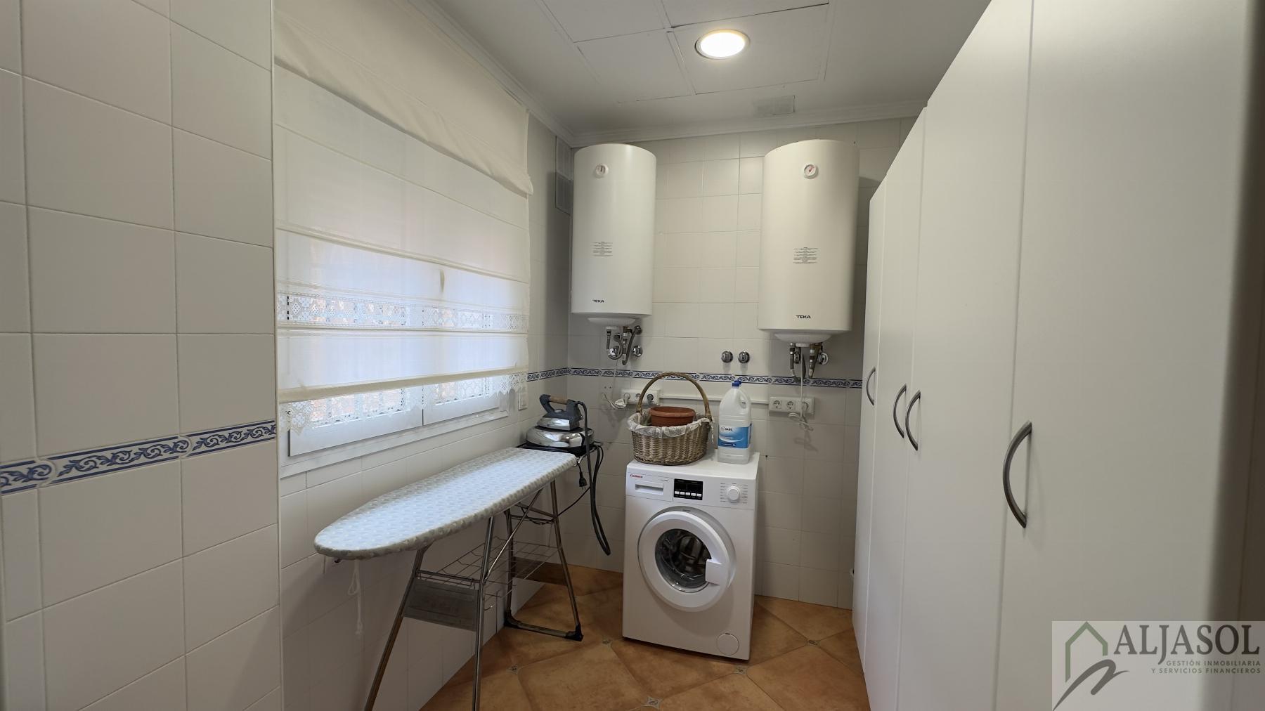 Venta de chalet en Bollullos de la Mitación