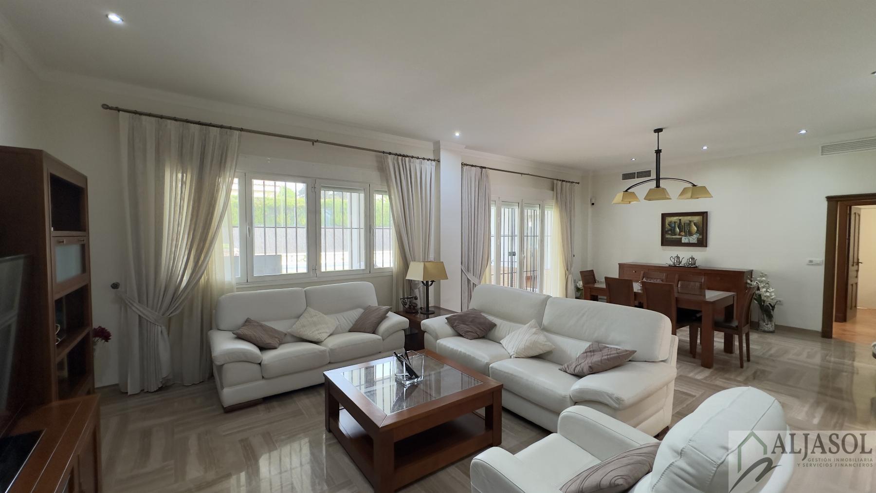 Venta de chalet en Bollullos de la Mitación