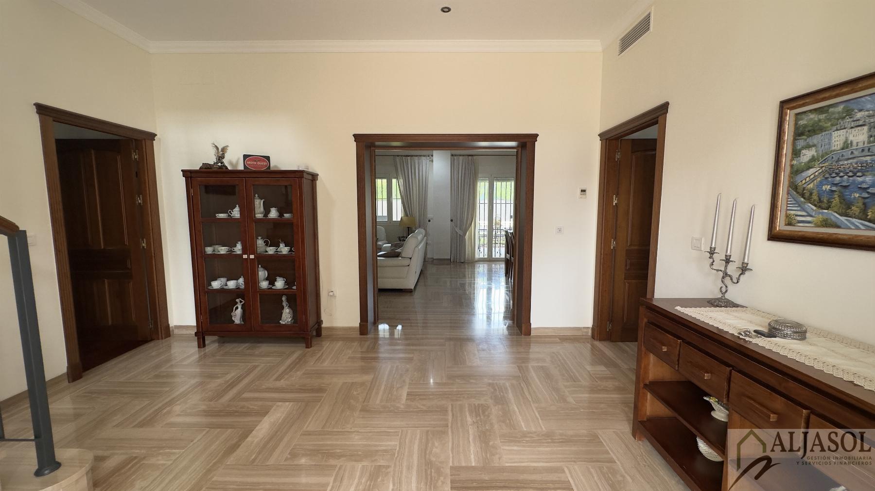 Venta de chalet en Bollullos de la Mitación