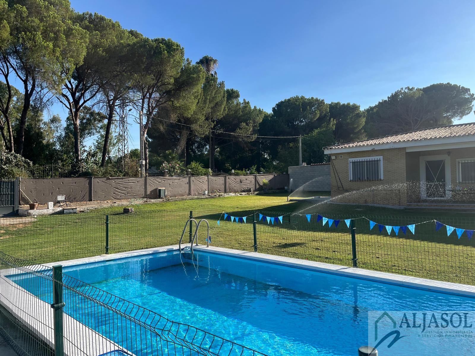 Venta de chalet en La Puebla del Río