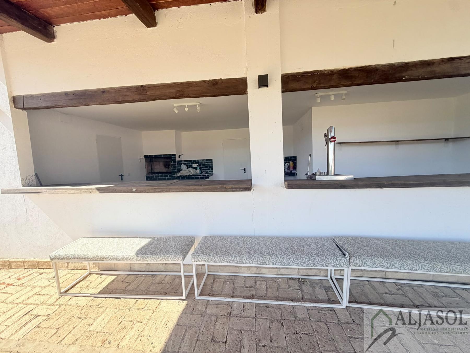 Venta de finca rústica en Guillena