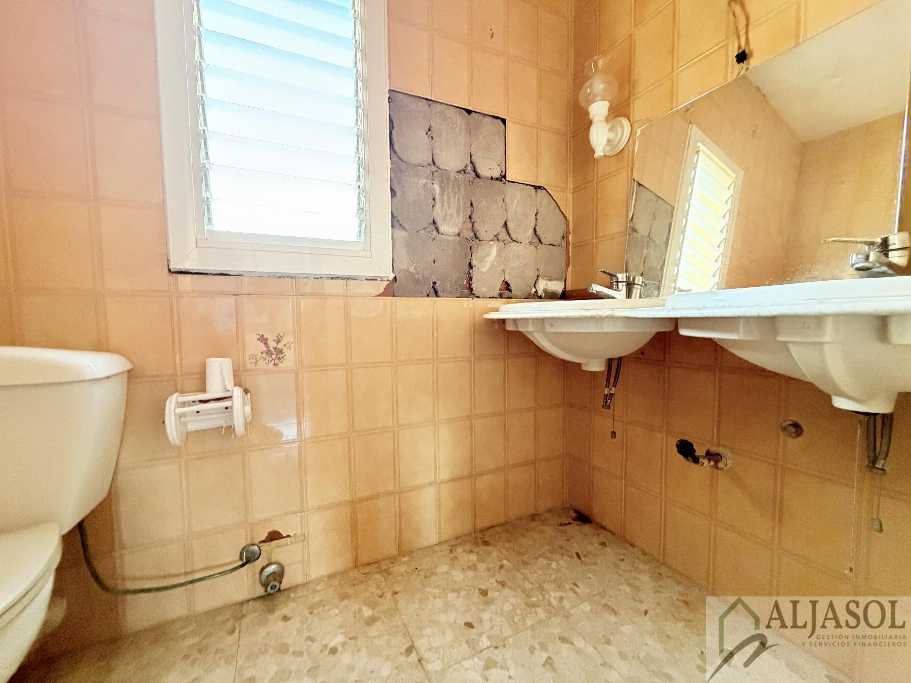 Venta de casa en Valencina de la Concepción