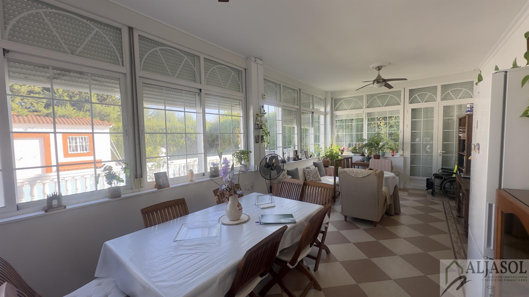 Venta de chalet en Bollullos de la Mitación