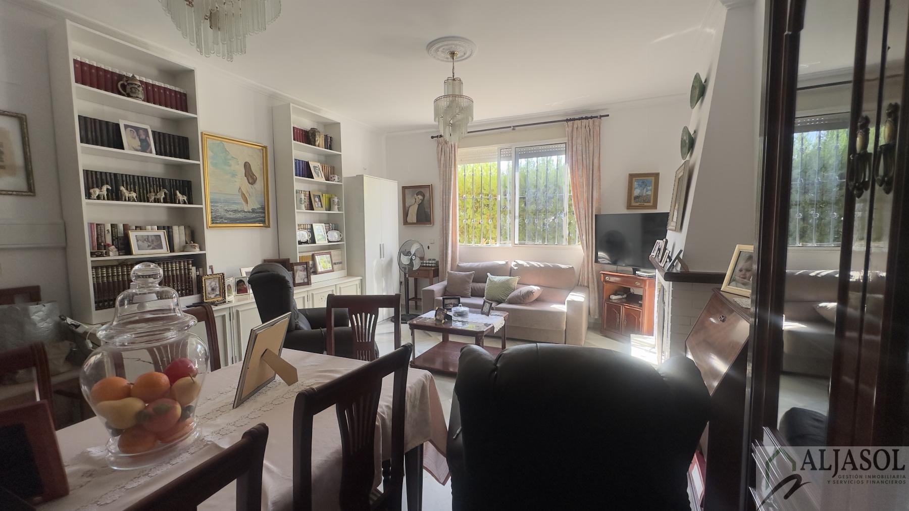 Venta de chalet en Bollullos de la Mitación