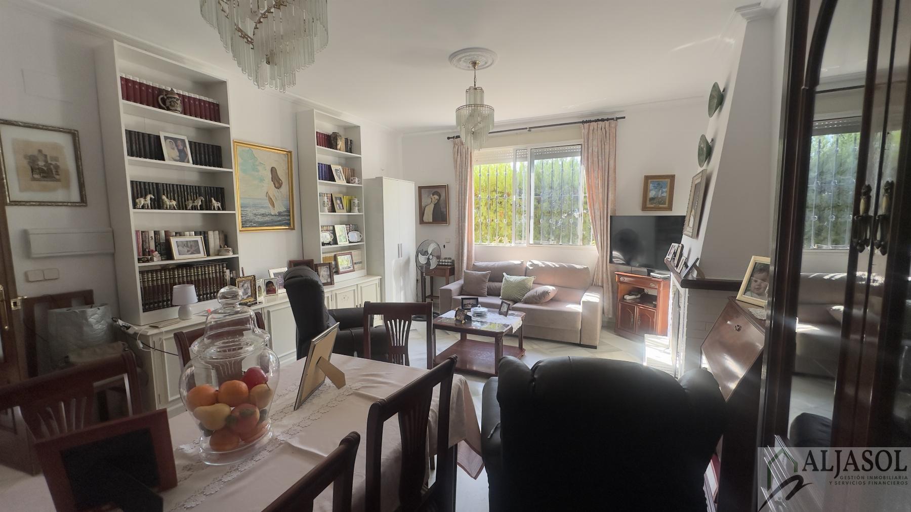 Venta de chalet en Bollullos de la Mitación