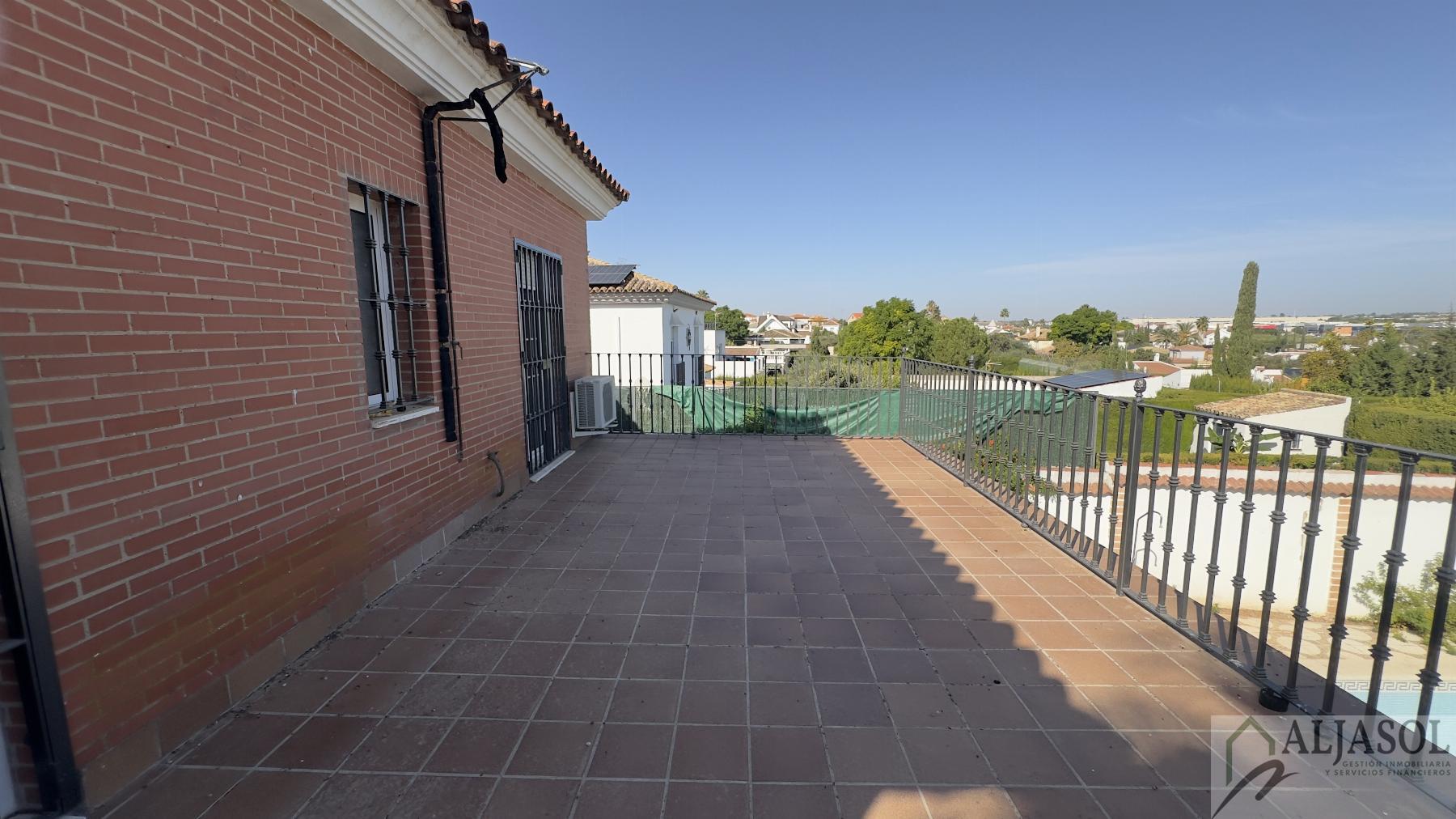 Venta de chalet en Bollullos de la Mitación