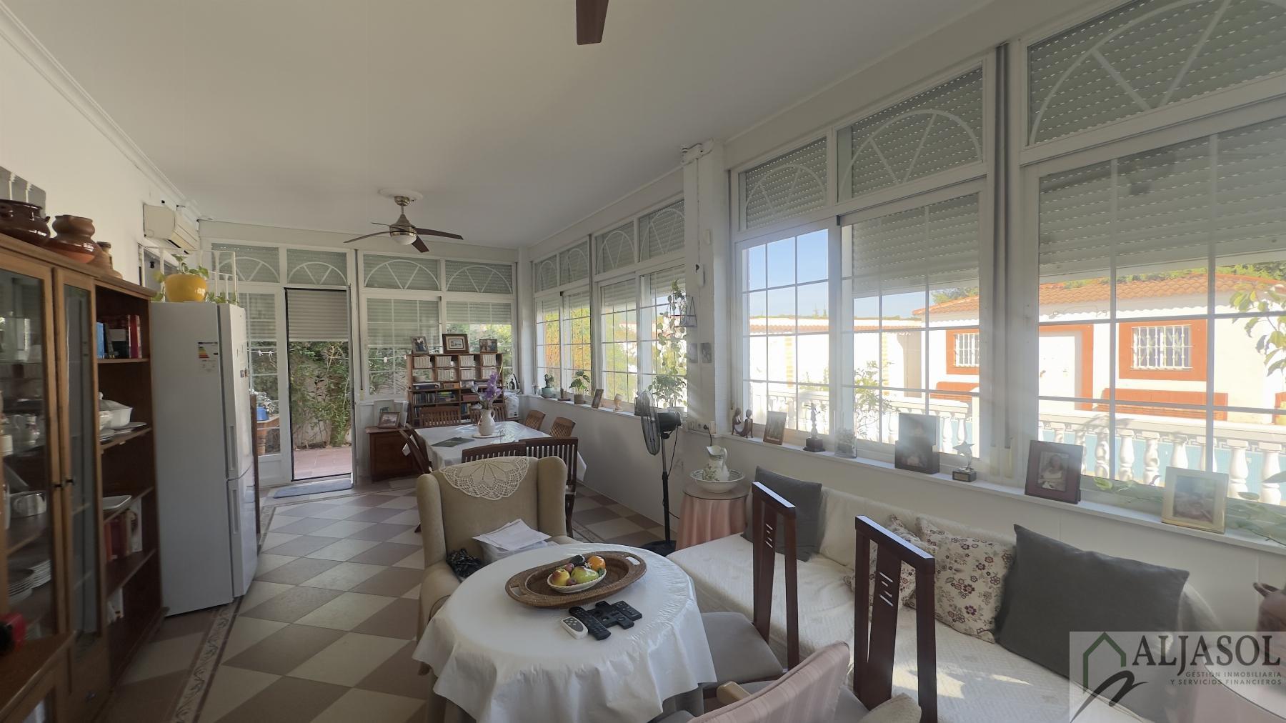 Venta de chalet en Bollullos de la Mitación