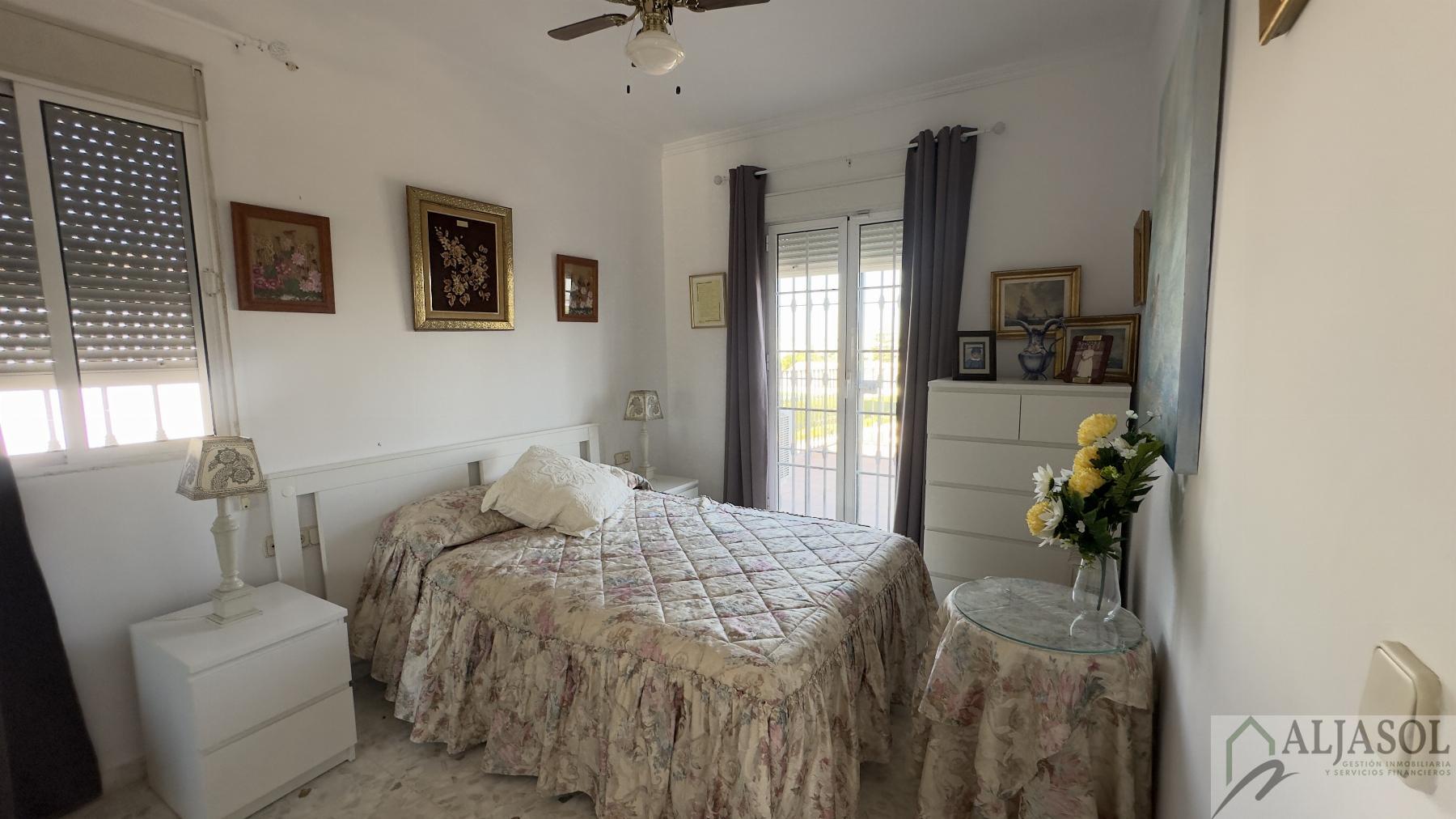 Venta de chalet en Bollullos de la Mitación