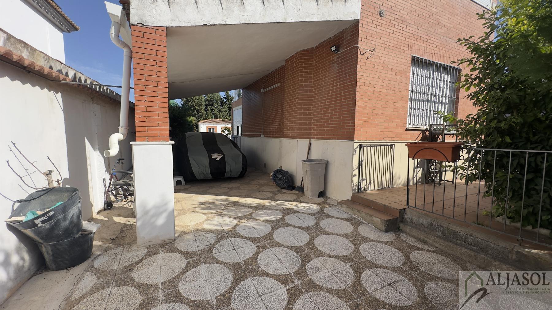Venta de chalet en Bollullos de la Mitación