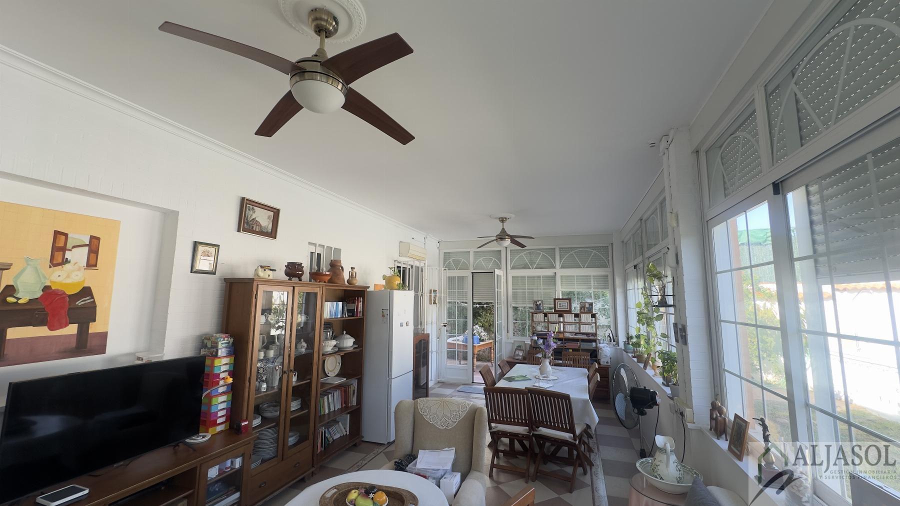 Venta de chalet en Bollullos de la Mitación