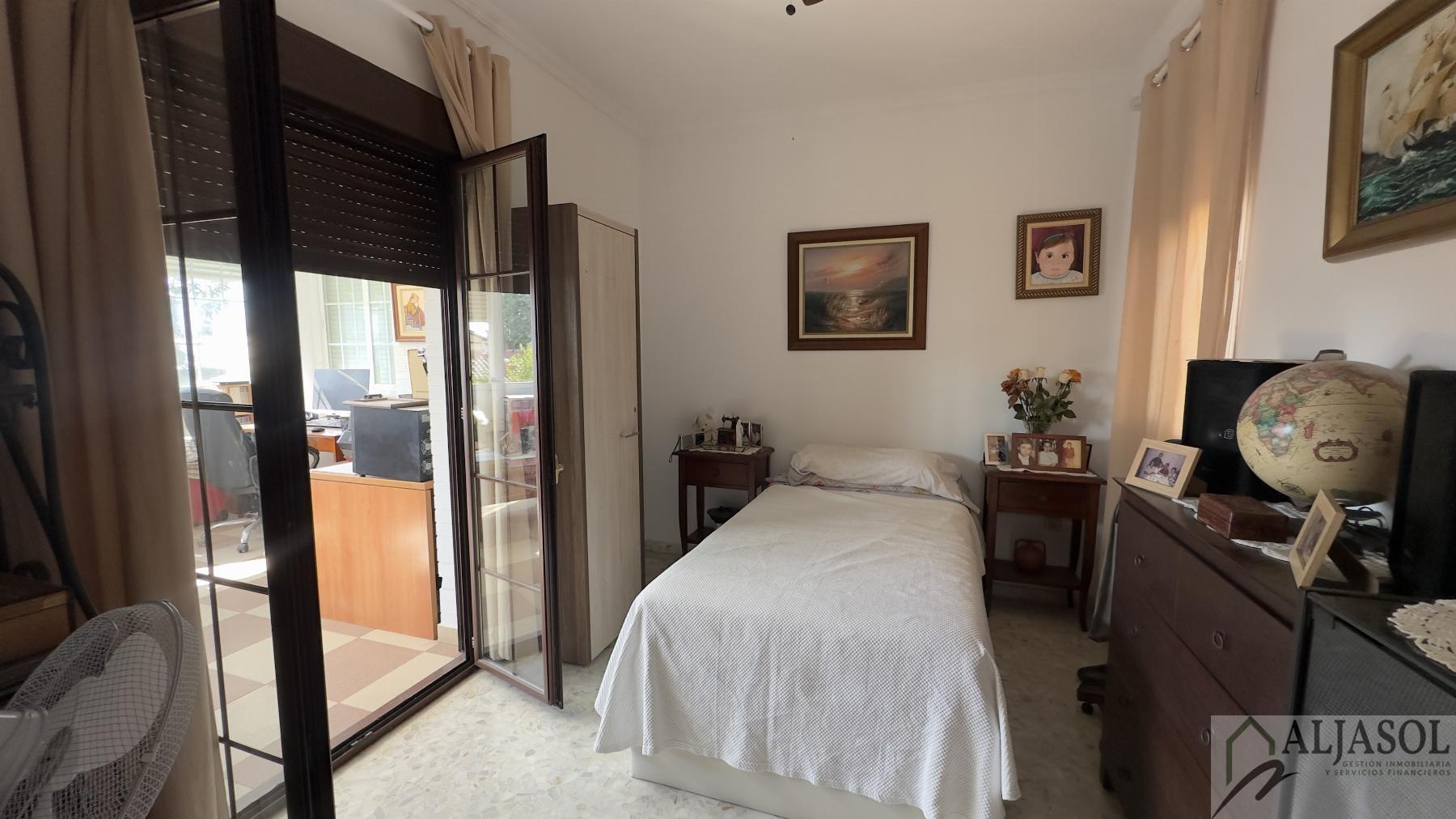 Venta de chalet en Bollullos de la Mitación