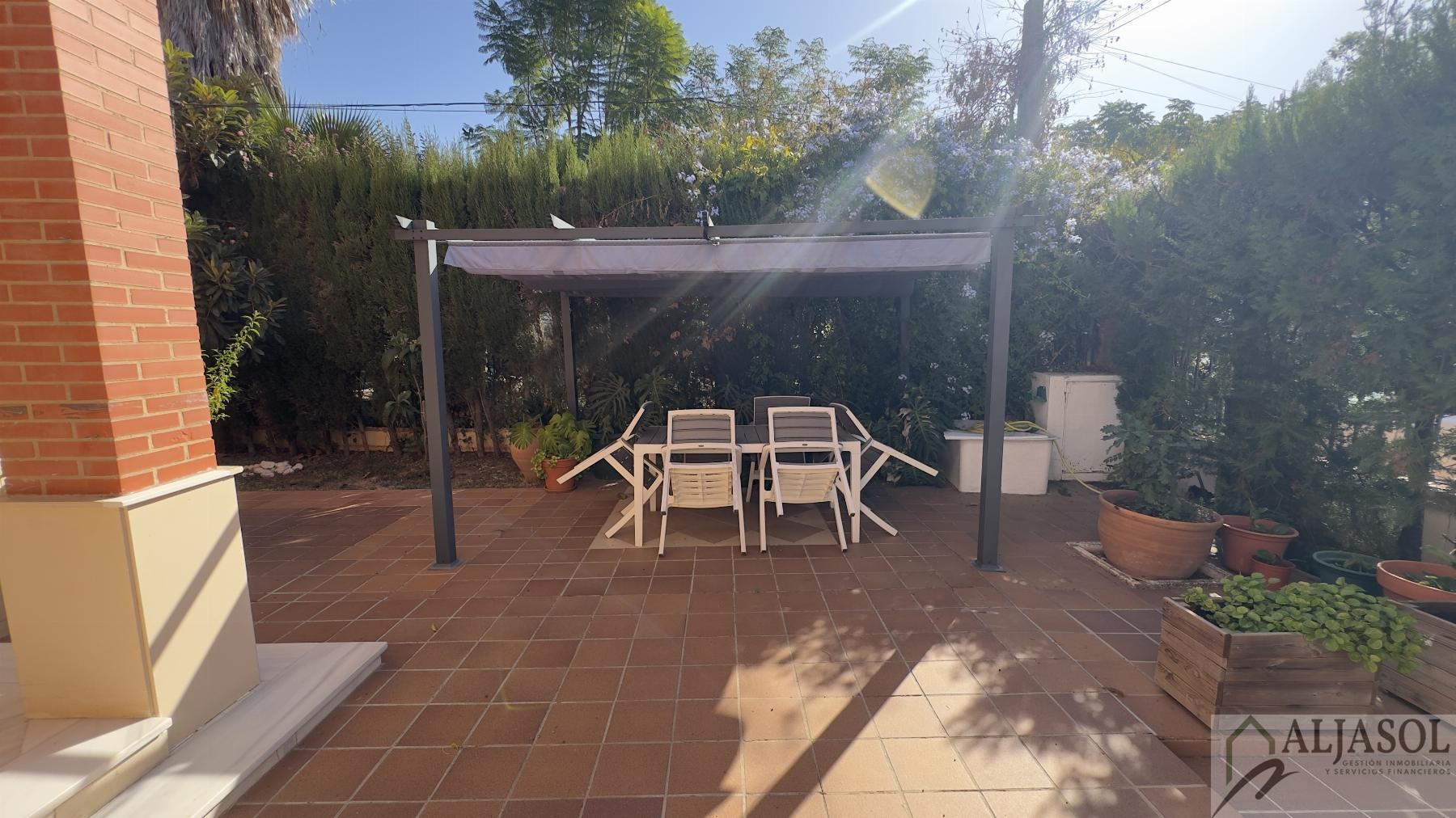 Venta de chalet en Bollullos de la Mitación