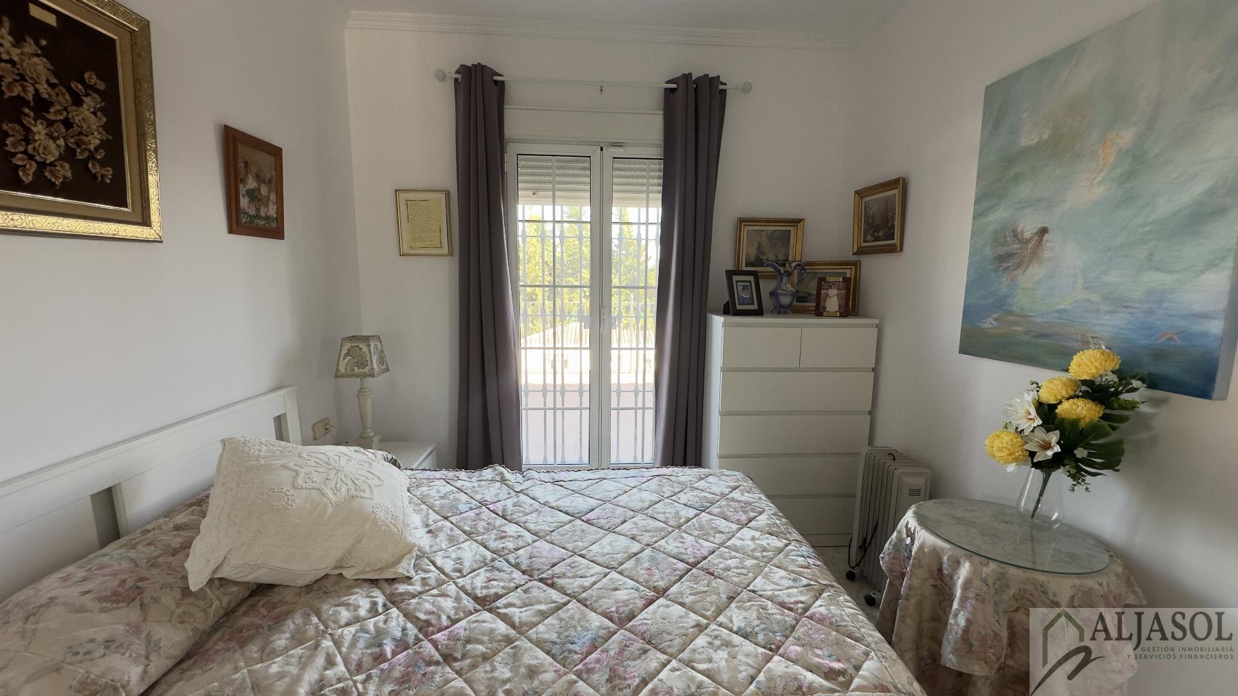 Venta de chalet en Bollullos de la Mitación