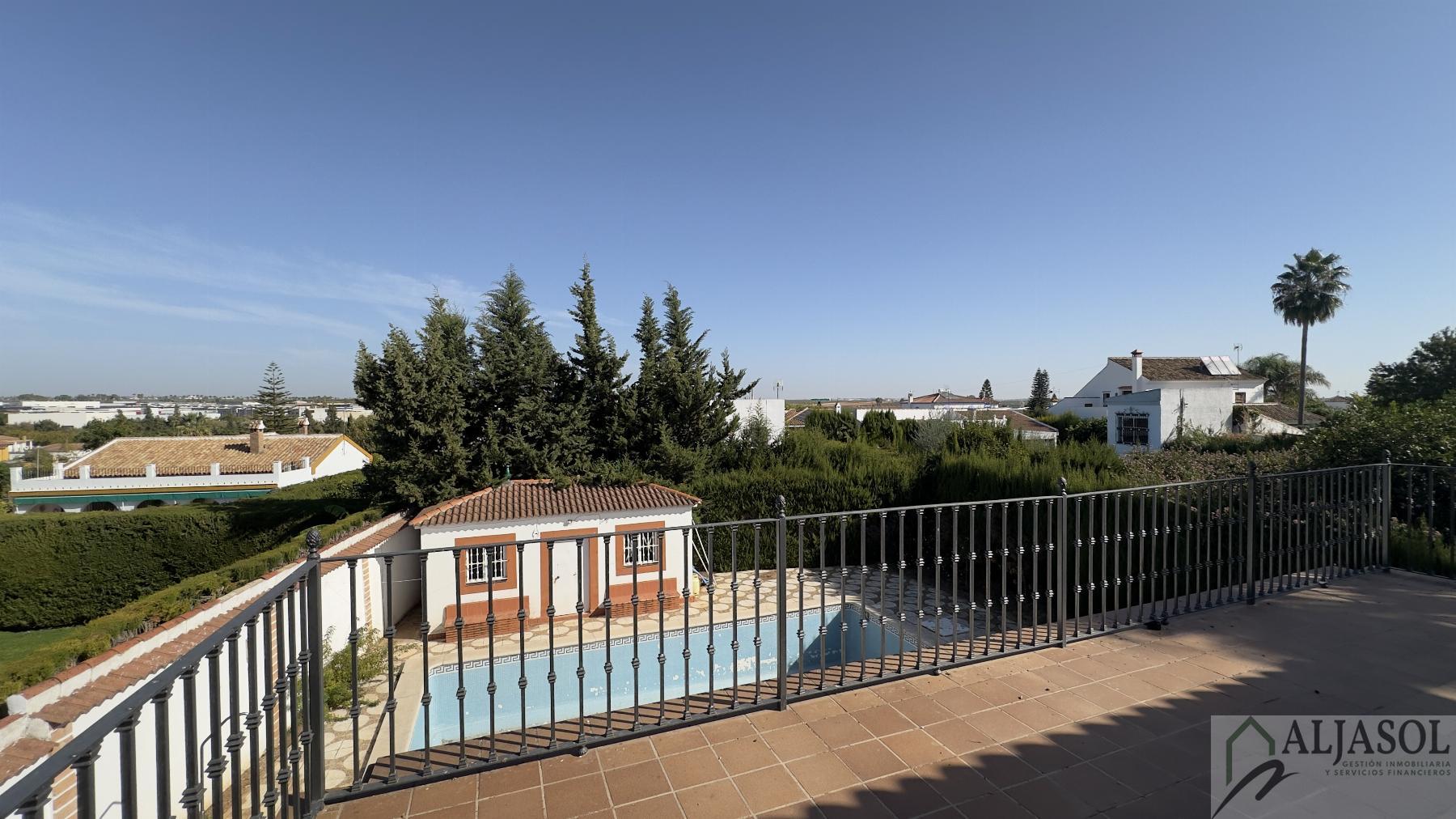Venta de chalet en Bollullos de la Mitación