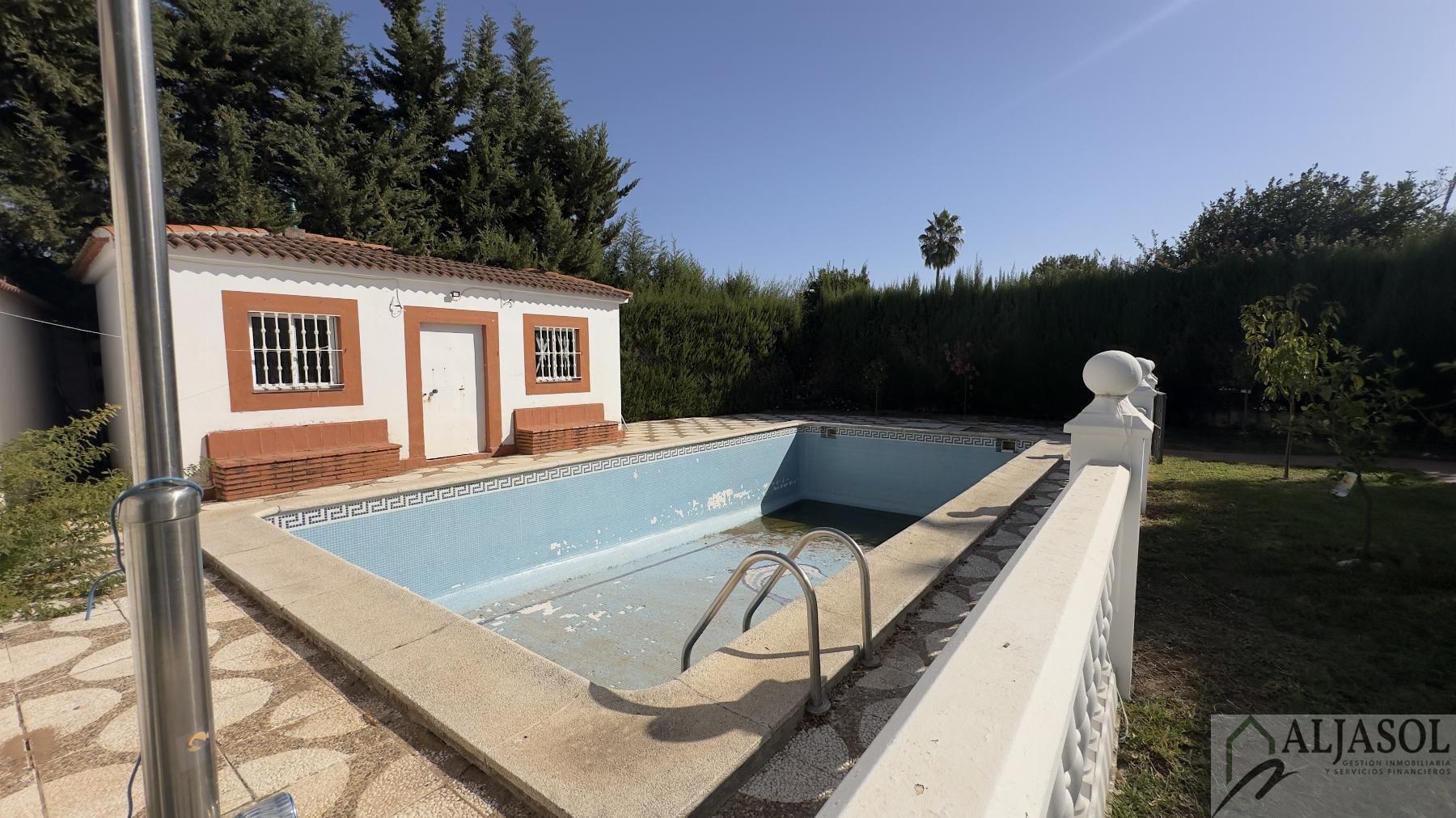 Venta de chalet en Bollullos de la Mitación