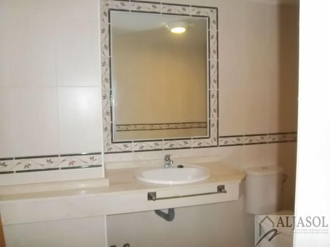 For sale of house in Bormujos