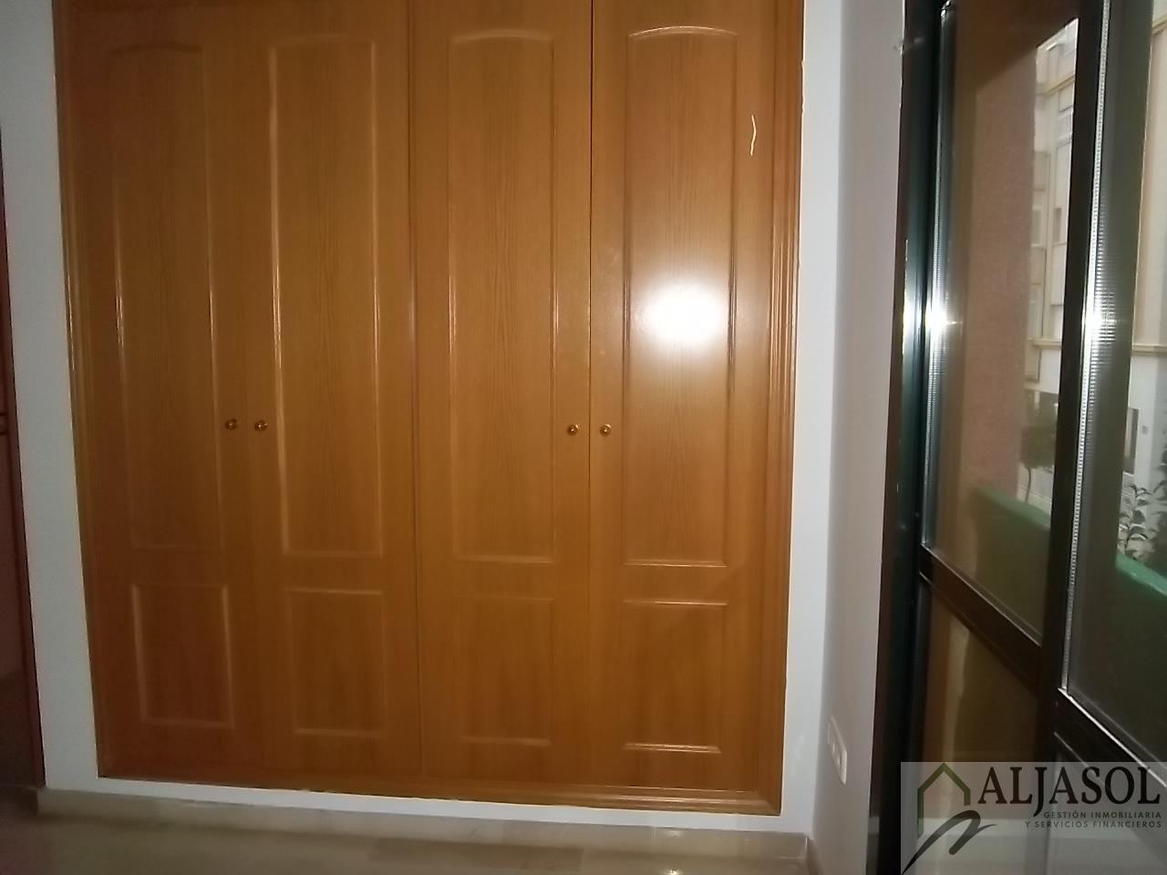 For sale of house in Bormujos