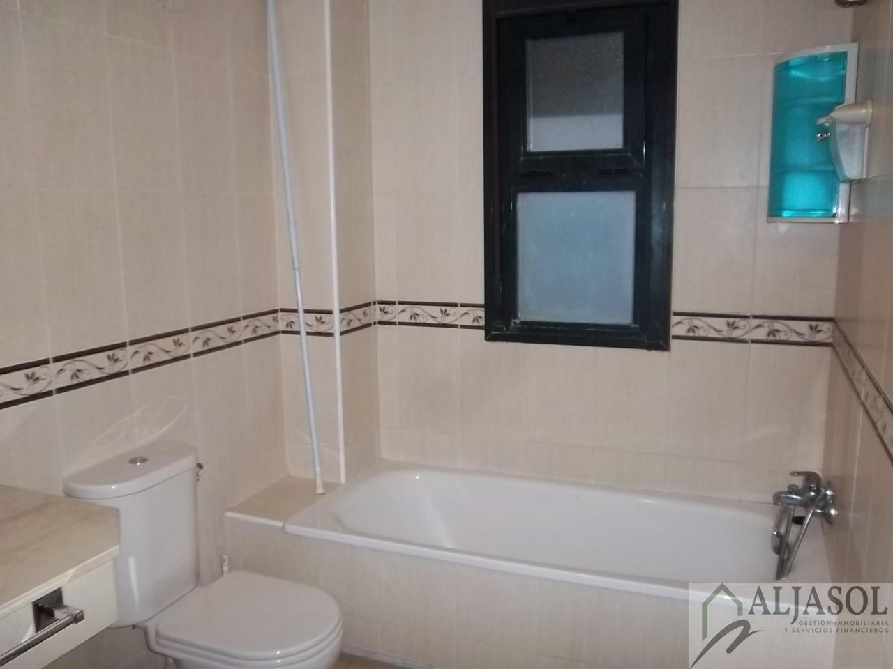 For sale of house in Bormujos