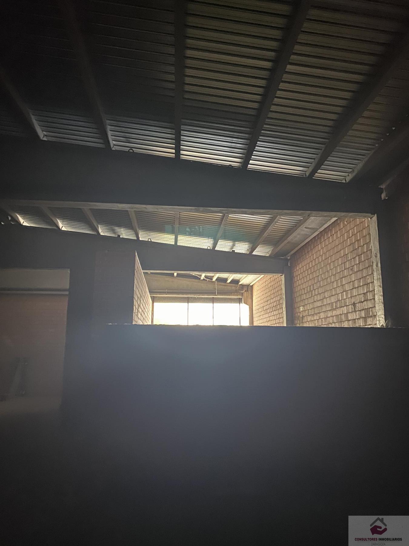 Venta de local en Zaragoza