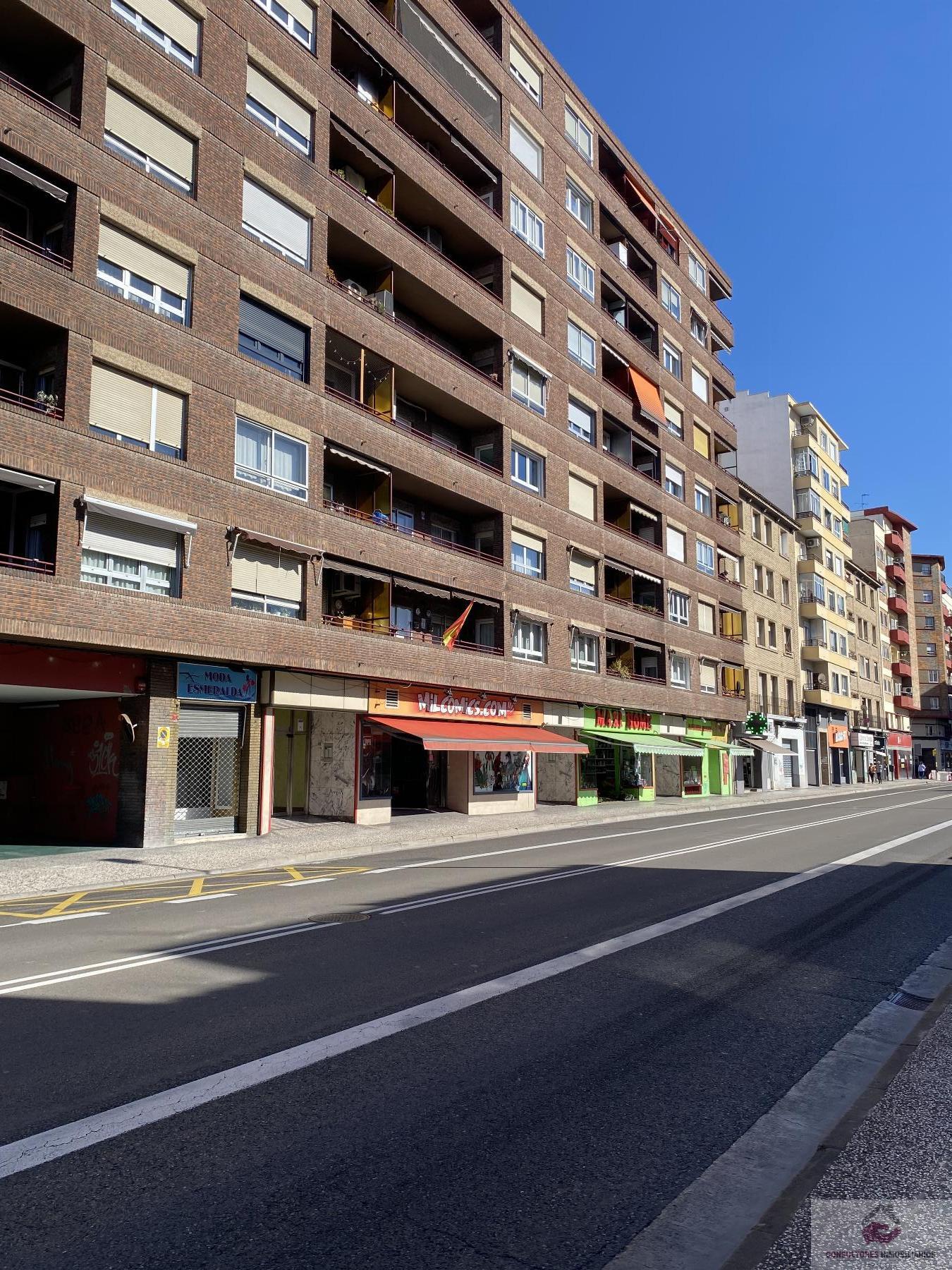 Venta de local en Zaragoza