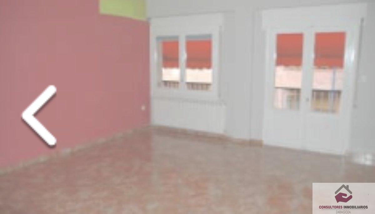 For sale of flat in Alcañiz