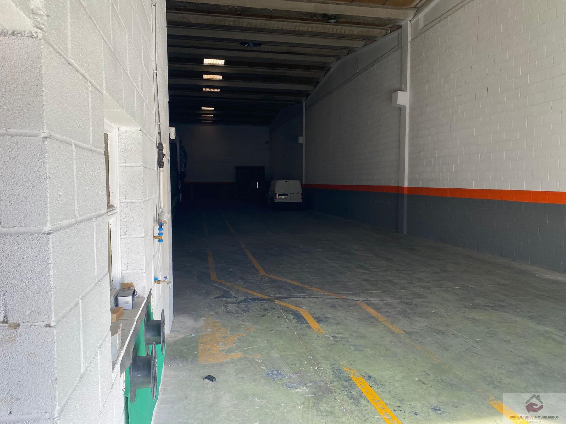 For rent of industrial plant/warehouse in Villanueva de Gállego