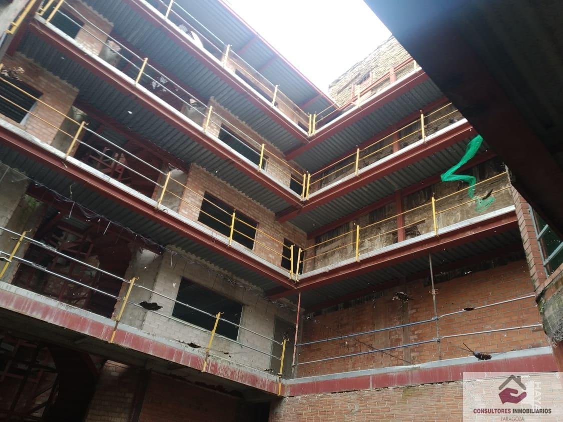 For sale of flat in Zaragoza