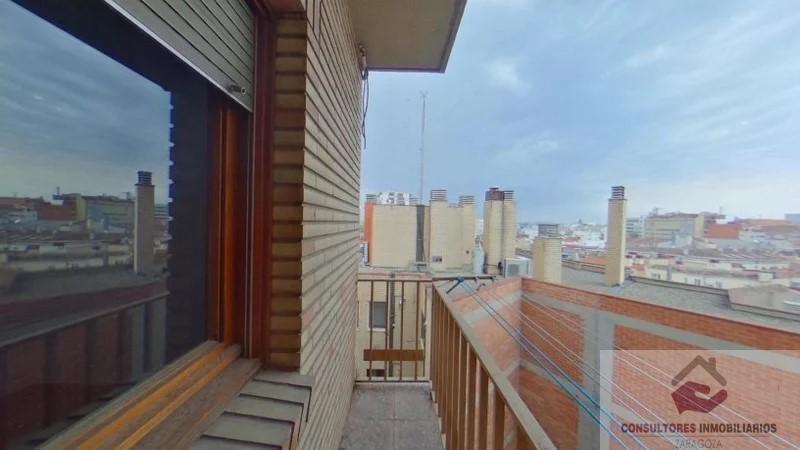 For sale of flat in Zaragoza