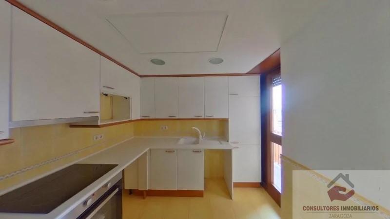 For sale of flat in Zaragoza