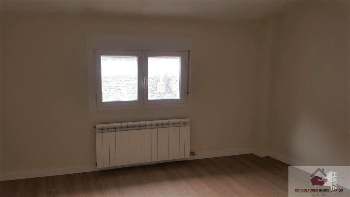 For sale of flat in Almudévar