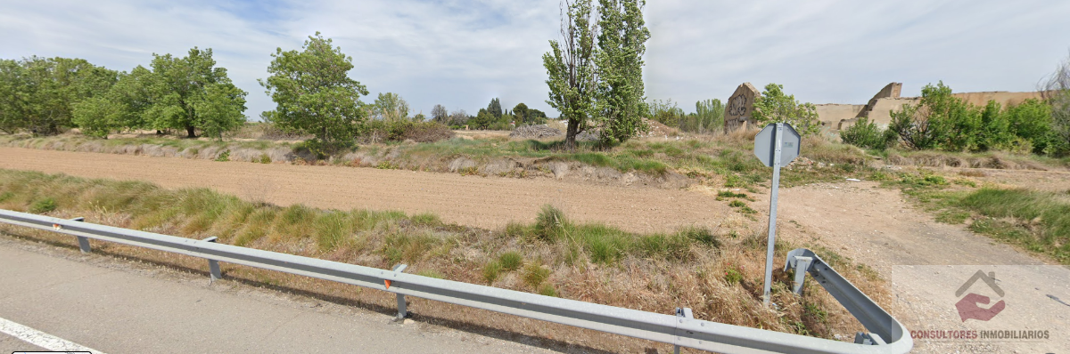 For sale of land in Zaragoza