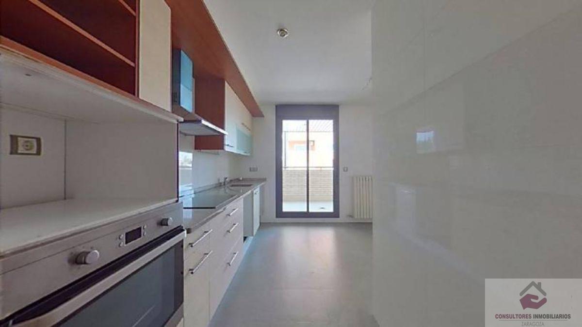 For sale of flat in Zaragoza