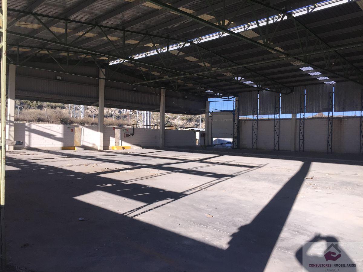 For sale of industrial plant/warehouse in ZUERA