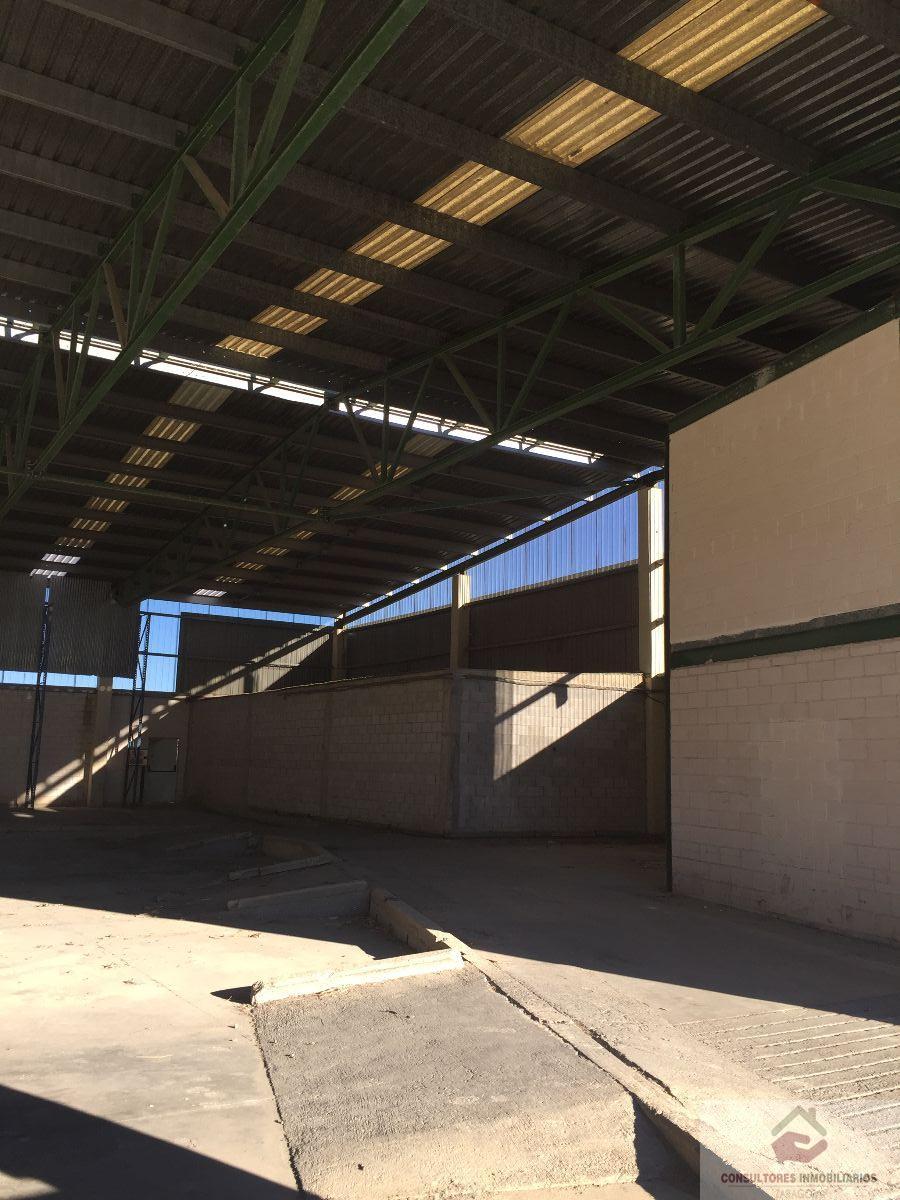 Venta de nave industrial en Zuera