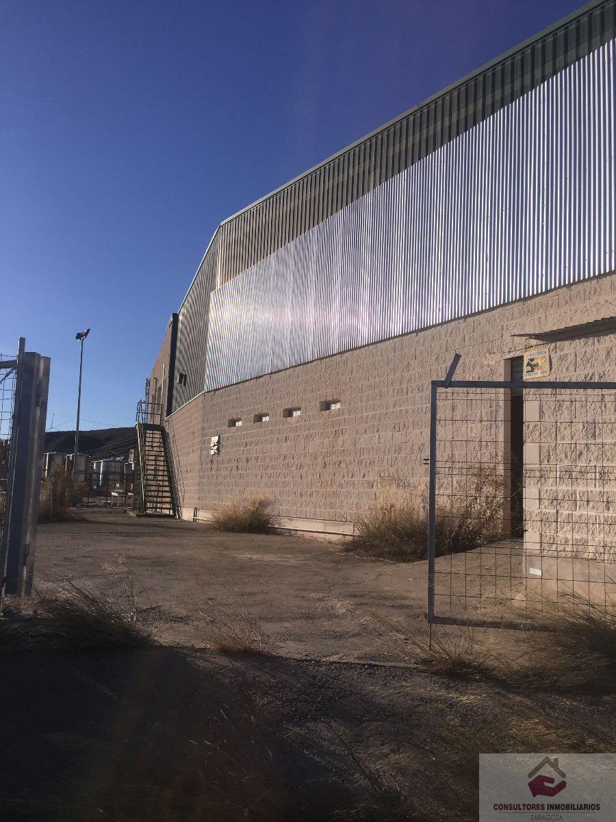 Venta de nave industrial en Zuera