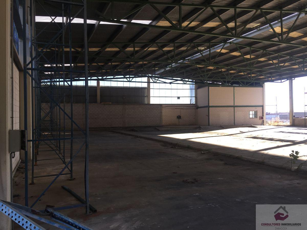 For sale of industrial plant/warehouse in Zuera