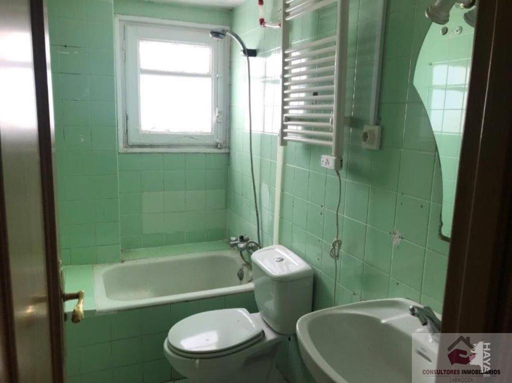 For sale of flat in Zaragoza