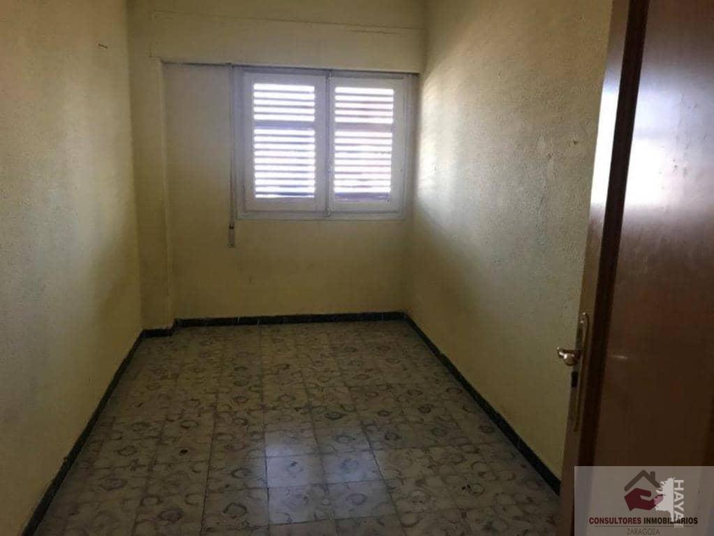 For sale of flat in Zaragoza