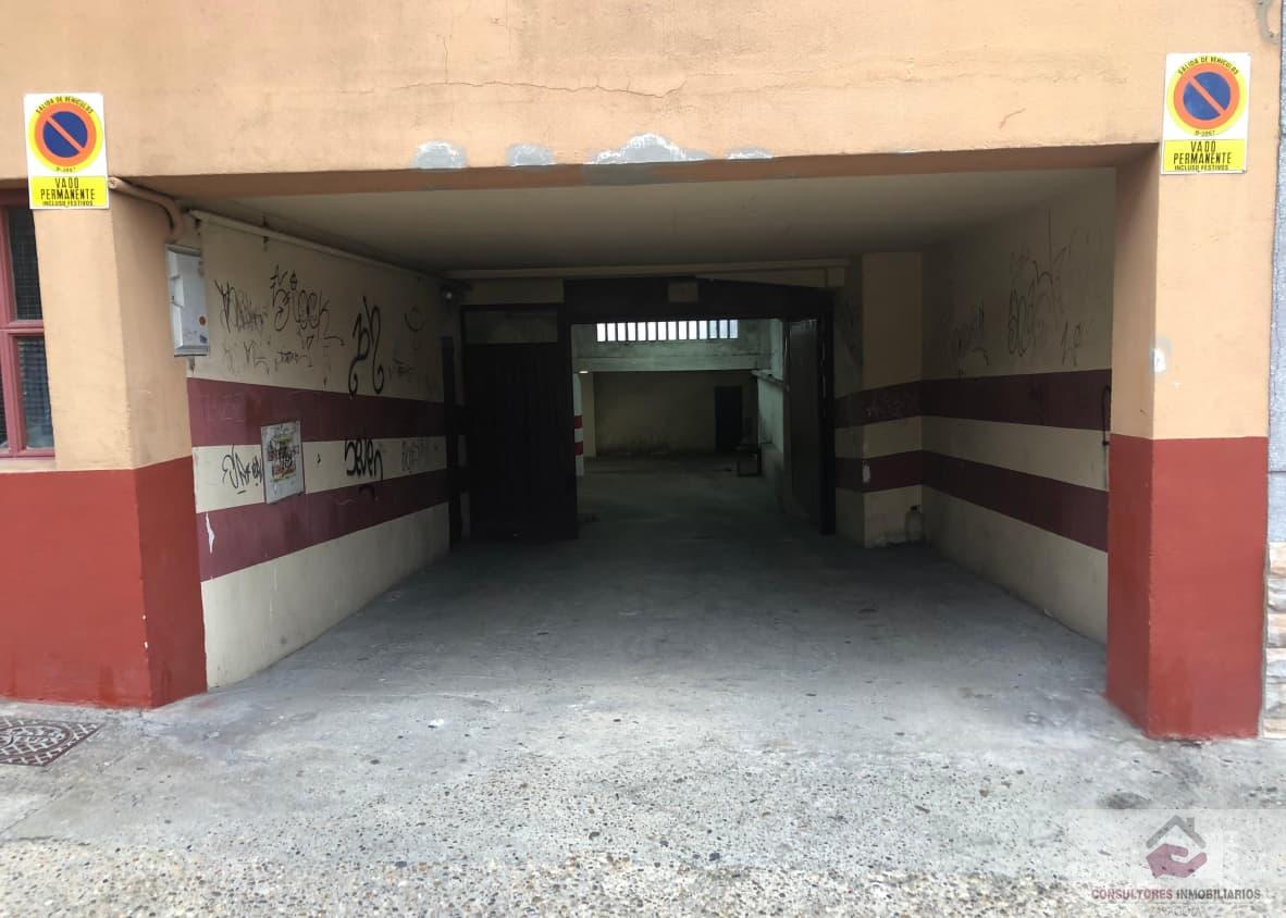 For sale of commercial in Zaragoza