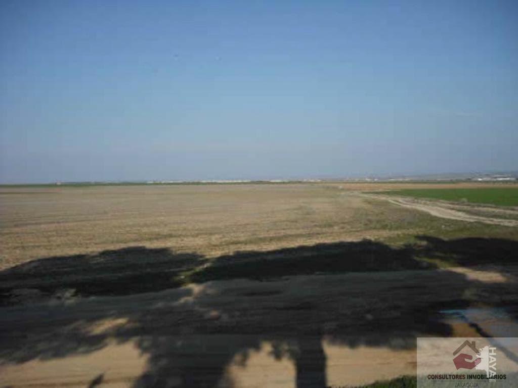 For sale of land in Villanueva de Gállego
