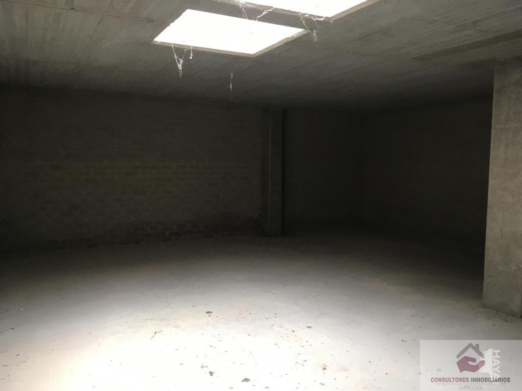 Venta de local comercial en Cuarte de Huerva